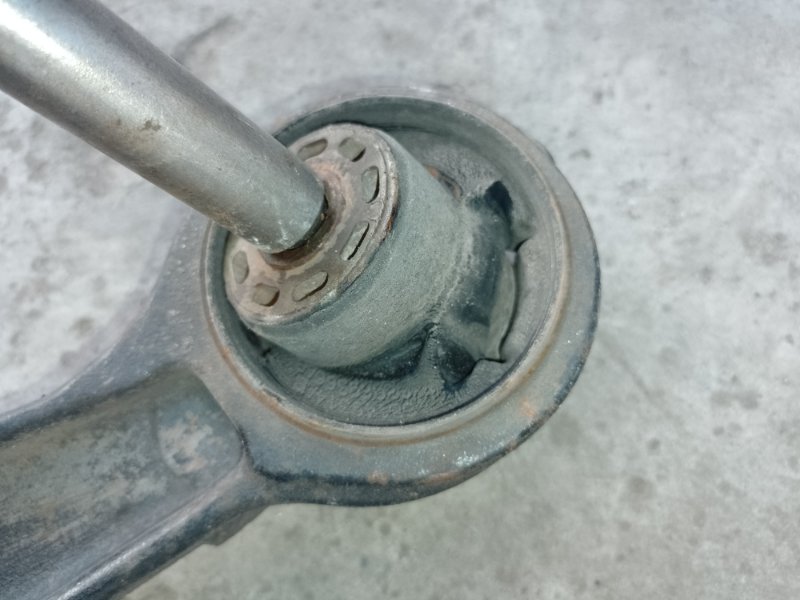 Рычаг передней подвески нижний левый DODGE AVENGER 07-14 JS 2.4 ED3