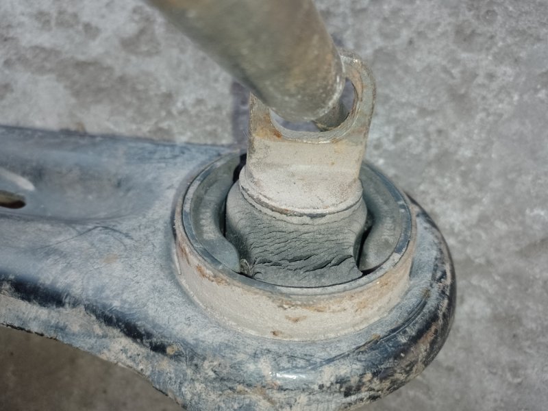 Рычаг задней подвески продольный левый DODGE AVENGER 07-14 JS 2.4 ED3