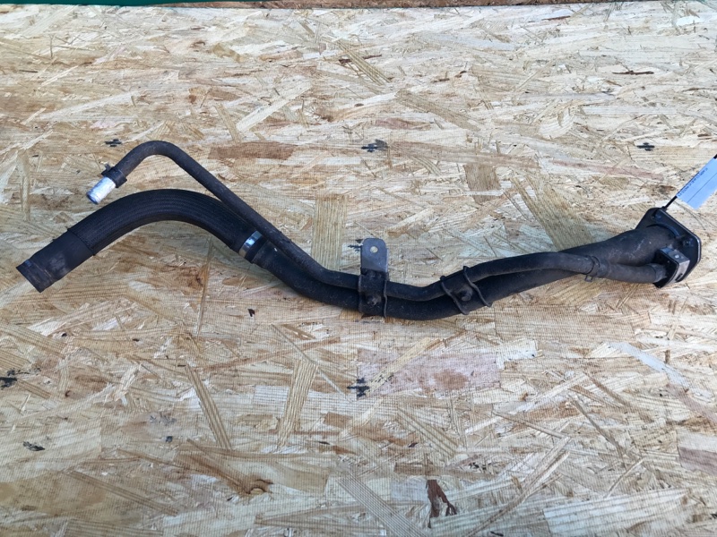 Горловина топливного бака KIA SEDONA 14-18 YP 3.3 G6DM Горловина топливного бака KIA SEDONA 14-18 YP 3.3 G6DM