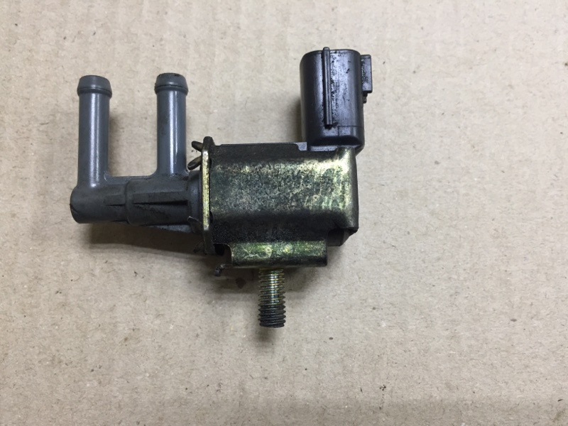 Клапан электромагнитный (вакуумный) FX S50 03-08 2005 3.5 VQ35DE