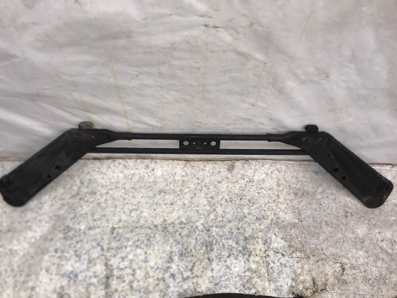 Крепление балки подвески переднее FX S50 03-08 2004 3.5 VQ35DE
