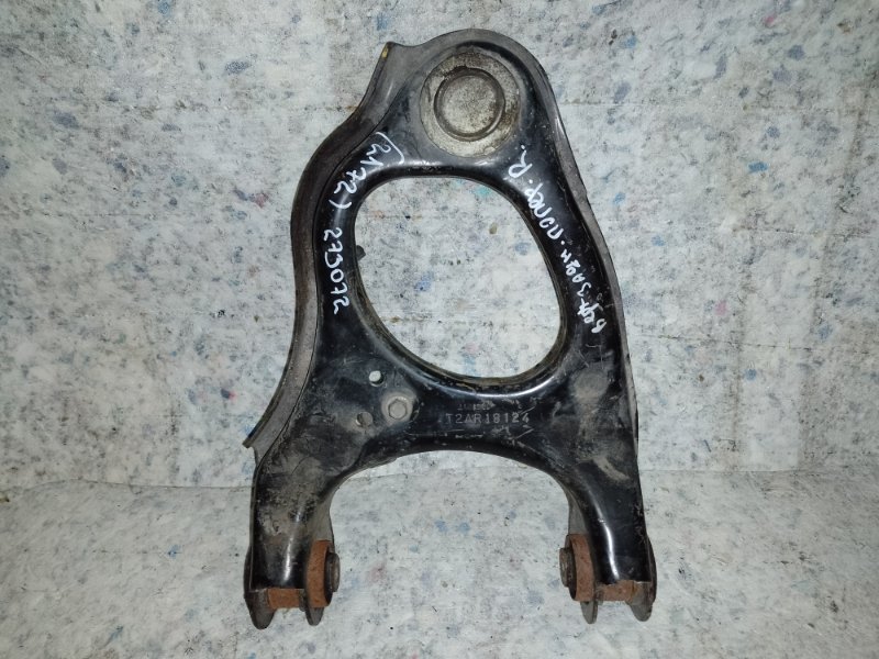 Рычаг задней подвески поперечный верхний правый TLX 17-20 2019 2.4L