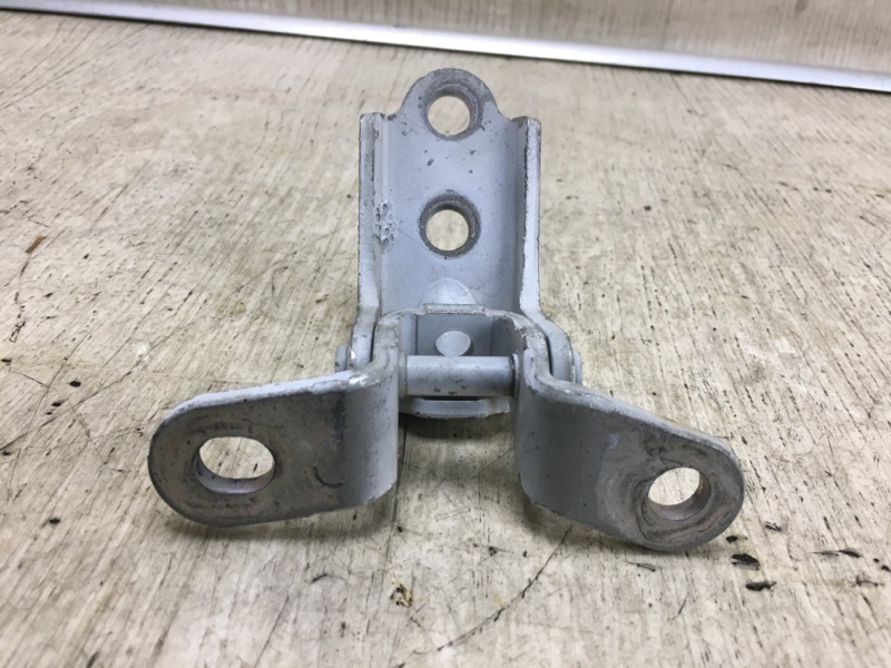 Петля двери верхняя передняя левая HYUNDAI SONATA YF 10-14 YF 2.4 G4KJ Петля двери верхняя передняя левая HYUNDAI SONATA YF 10-14 YF 2.4 G4KJ