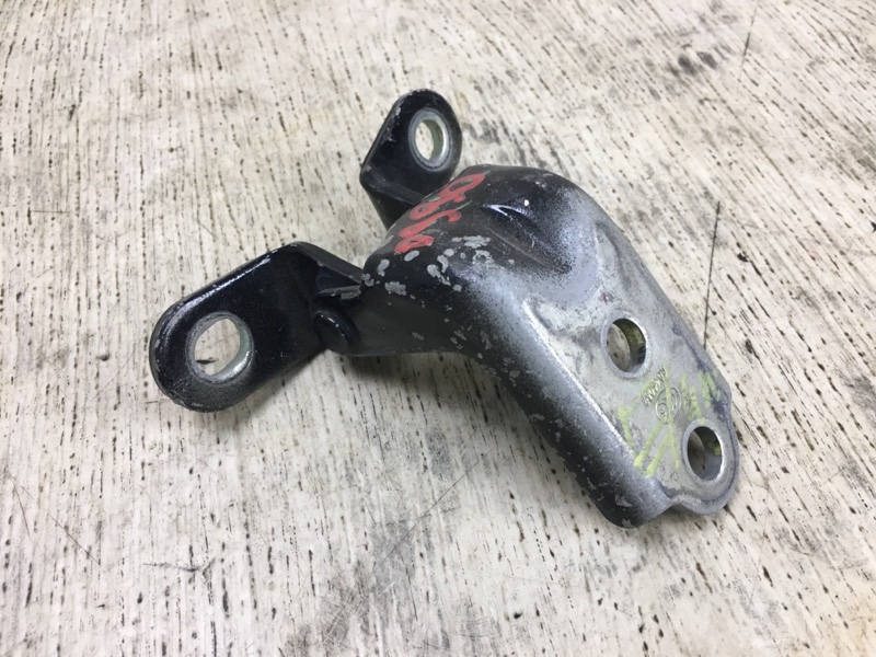 Петля двери нижняя задняя правая ELANTRA MD 10-15 2012 MD 1.8 G4NB