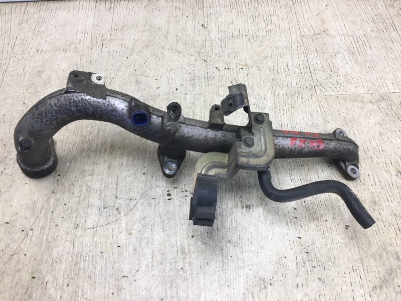 Патрубок системы охлаждения FX S50 03-08 VQ35