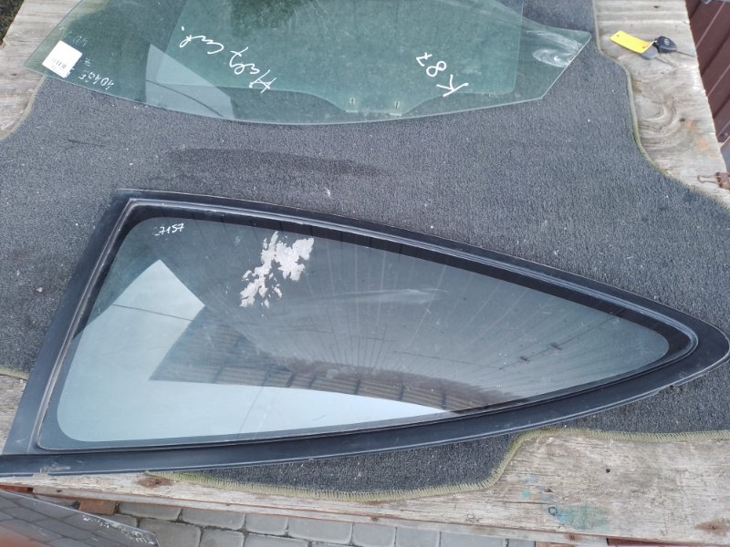 Запчасть стекло двери глухое заднее левое MAZDA 323 BA 94-97 B17R-50-G20 Б/У Стекло двери глухое заднее левое MAZDA 323 BA 94-97 B17R-50-G20 Б/У