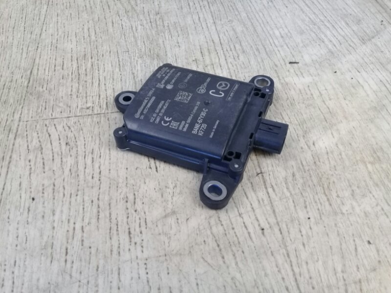 Датчик слепых зон задний MAZDA 3 BM 13-19 Датчик слепых зон задний MAZDA 3 BM 13-19