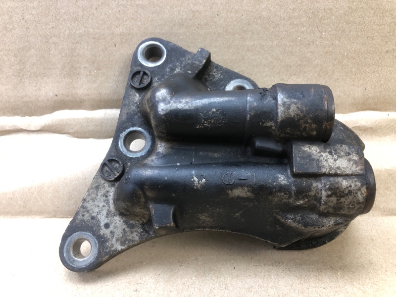 Кронштейн масляного фильтра TOYOTA COROLLA 150 06-13 1ZR