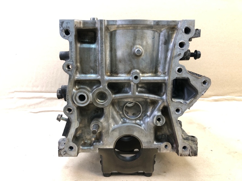 Блок двигателя COROLLA 150 06-13 1ZR