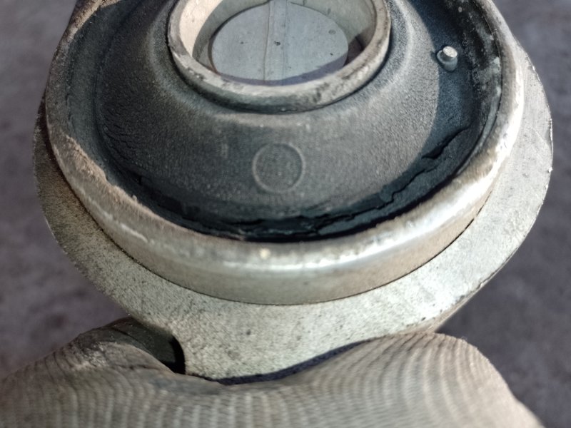 Рычаг передней подвески нижний левый M35/M45 04-10 2004 3.5 VQ35DE