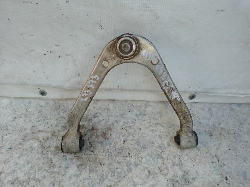 Рычаг передней подвески верхний правый M35/M45 04-10 2004 3.5 VQ35DE