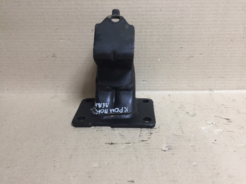 Кронштейн опоры двигателя левый NISSAN QX56 / TITAN / ARMADA 04-16 VK56DE