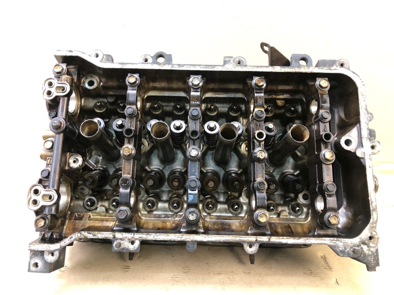 Головка блока цилиндров TOYOTA COROLLA 150 06-13 1ZR 11101-39686 Б/У