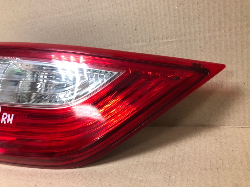 Фонарь внутренний задний правый QUEST S 11-17 2014 Минивен E52 3.5