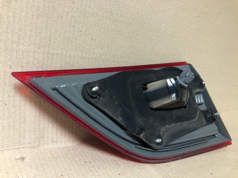 Фонарь внутренний задний правый QUEST S 11-17 2014 Минивен E52 3.5