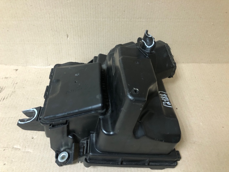 Корпус воздушного фильтра QUEST S 11-17 2014 Минивен E52 3.5