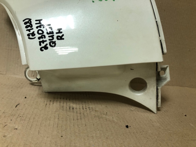 Накладка бампера задняя правая QUEST S 11-17 2014 Минивен E52 3.5