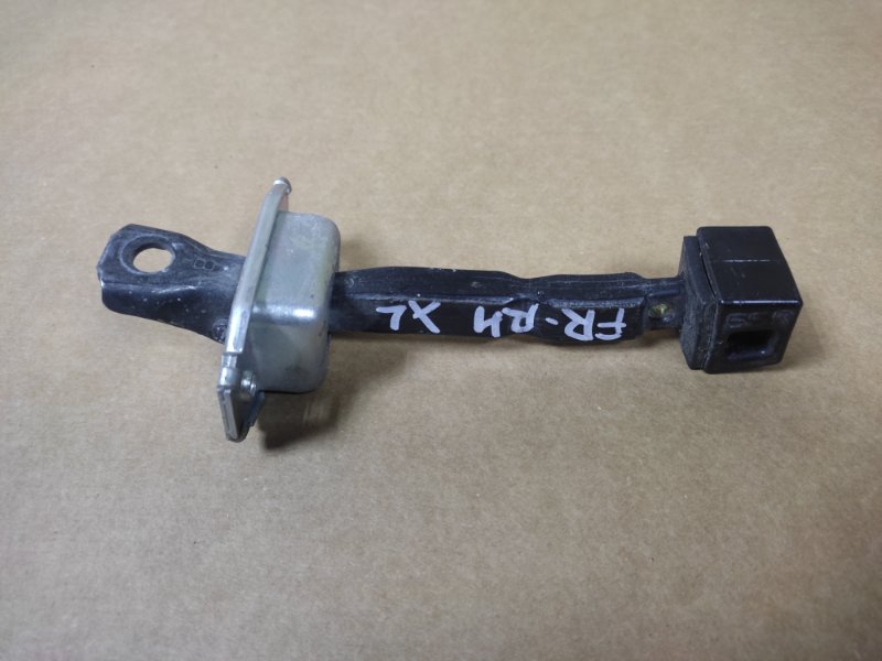 Запчасть ограничитель двери передний правый MITSUBISHI OUTLANDER XL 05-13 2007 Внедорожник 3.0 5702A040 Б/У Ограничитель двери передний правый MITSUBISHI OUTLANDER XL 05-13 2007 Внедорожник 3.0 5702A040 Б/У