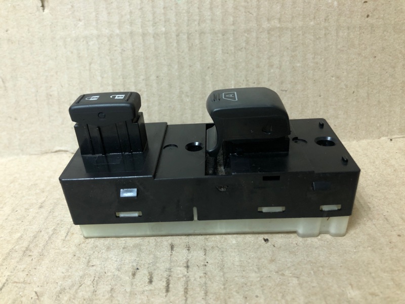 Блок управления стеклоподъемниками правый NISSAN QUEST S 11-17 Минивен E52 3.5