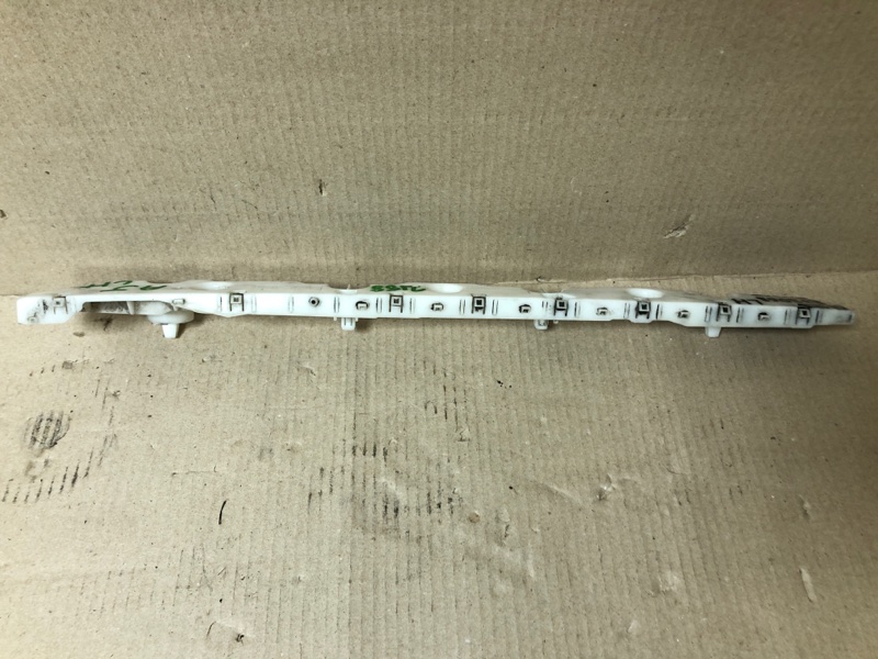 Кронштейн заднего бампера левый QUEST S 11-17 2014 Минивен E52 3.5