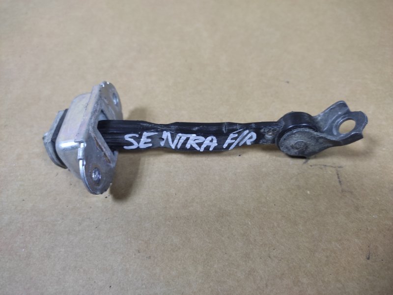 Запчасть ограничитель двери передний правый NISSAN SENTRA (B16) 06–12 80430-ZT50A Б/У Ограничитель двери передний правый NISSAN SENTRA (B16) 06–12 80430-ZT50A Б/У