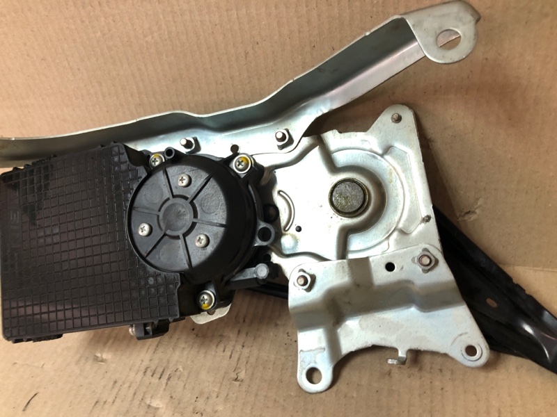 Моторчик привода ляды QUEST S 11-17 2014 Минивен E52 3.5 Моторчик привода ляды QUEST S 11-17 2014 Минивен E52 3.5