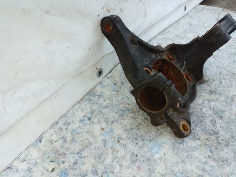 Кулак поворотный передний правый SUBARU TRIBECA B10 07-13 3.6 EZ36 Кулак поворотный передний правый SUBARU TRIBECA B10 07-13 3.6 EZ36