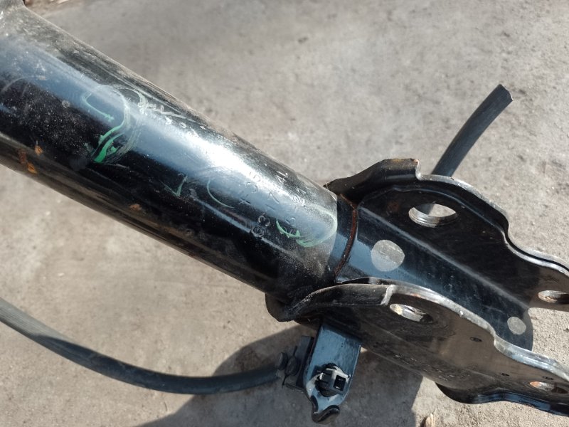 Амортизатор передний левый SUBARU TRIBECA B10 07-13 3.6 EZ36