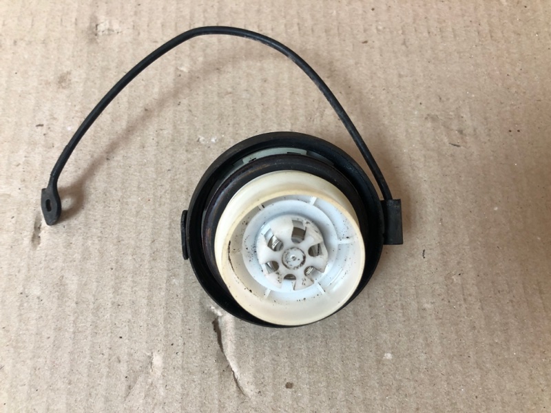 Крышка топливного бака QUEST S 11-17 2014 Минивен E52 3.5