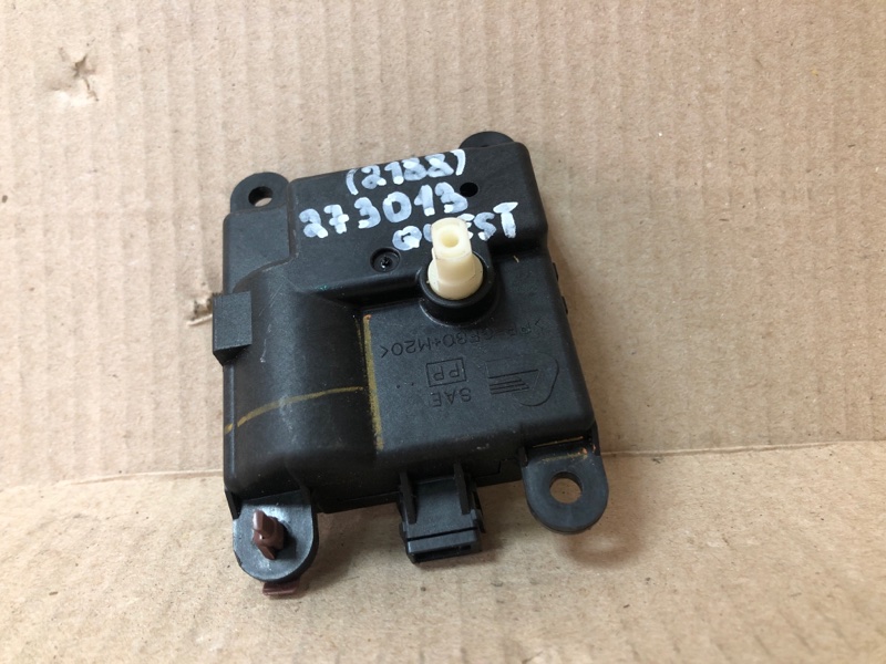 Моторчик заслонки печки QUEST S 11-17 2014 Минивен E52 3.5