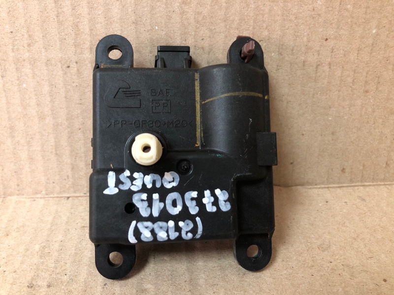 Моторчик заслонки печки NISSAN QUEST S 11-17 Минивен E52 3.5