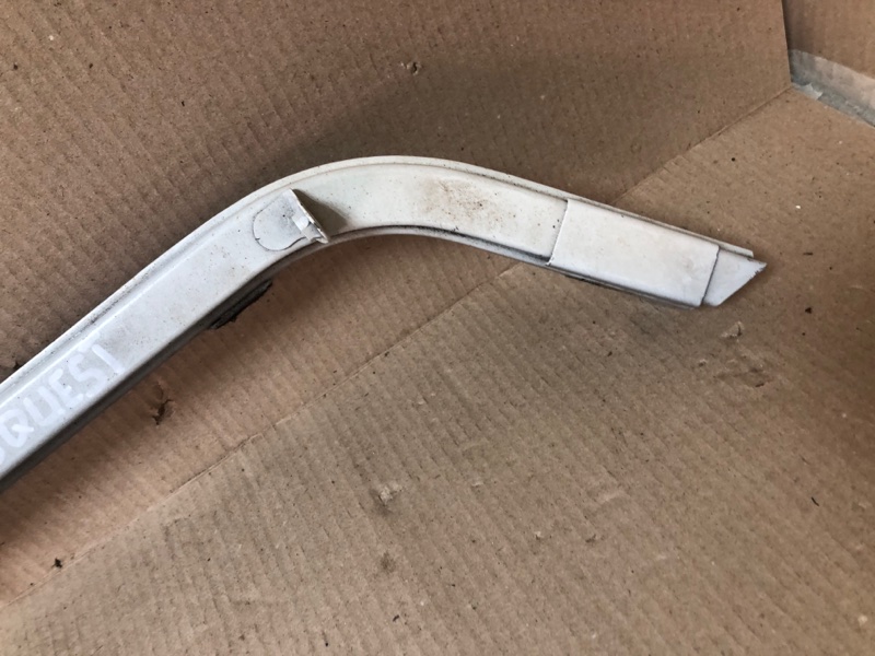 Кронштейн левый QUEST S 11-17 2014 Минивен E52 3.5