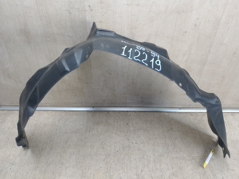 Подкрылок передний правый MAZDA 323 BG 89-94 B48156131B Б/У