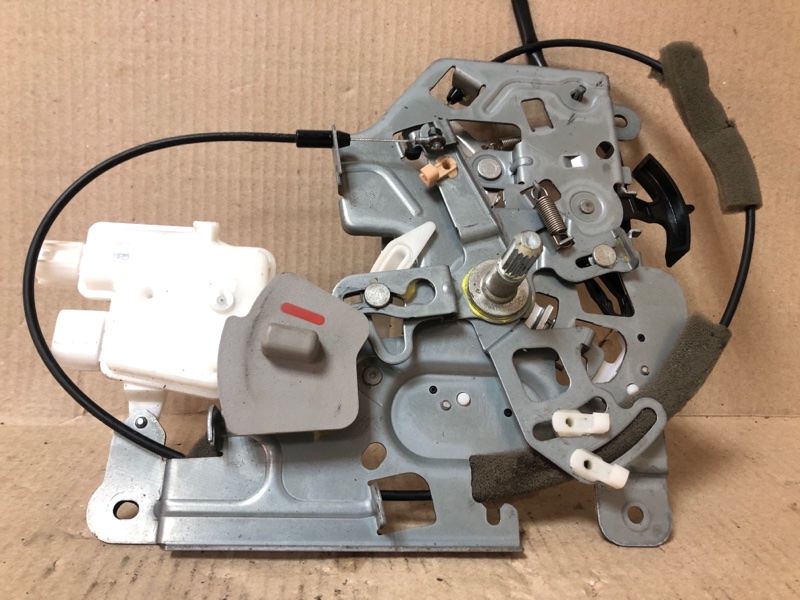 Замок двери боковой правый NISSAN QUEST S 11-17 Минивен E52 3.5