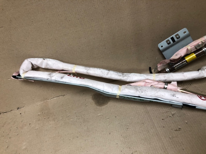 Подушка безопасности (штора) правая QUEST S 11-17 2014 Минивен E52 3.5