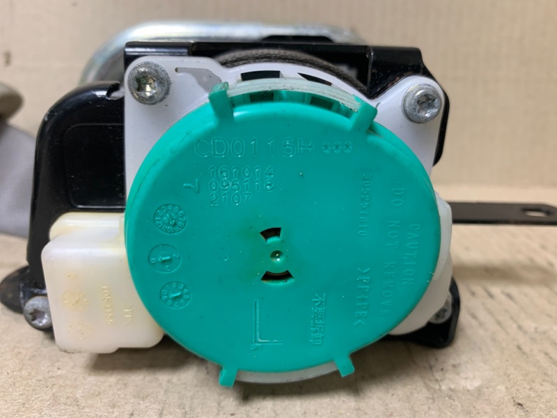 Ремень безопасности передний правый QUEST S 11-17 2014 Минивен E52 3.5