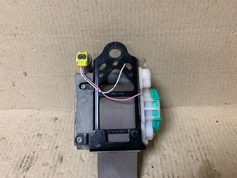 Ремень безопасности передний правый QUEST S 11-17 2014 Минивен E52 3.5