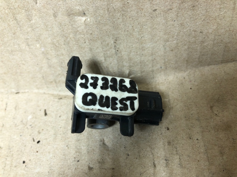 Датчик удара задний QUEST S 11-17 2014 Минивен E52 3.5