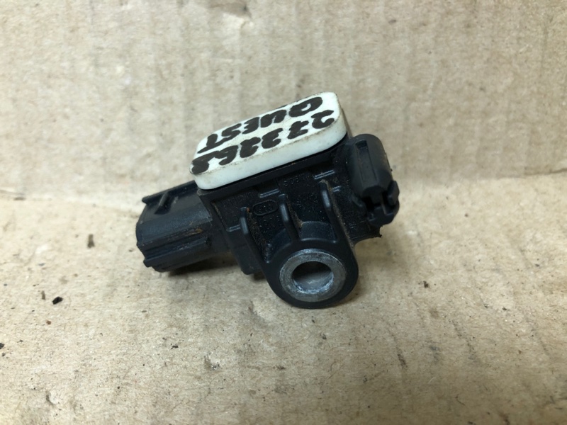 Датчик удара задний QUEST S 11-17 2014 Минивен E52 3.5