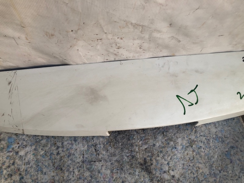 Спойлер крышки багажника NISSAN QUEST S 11-17 Минивен E52 3.5