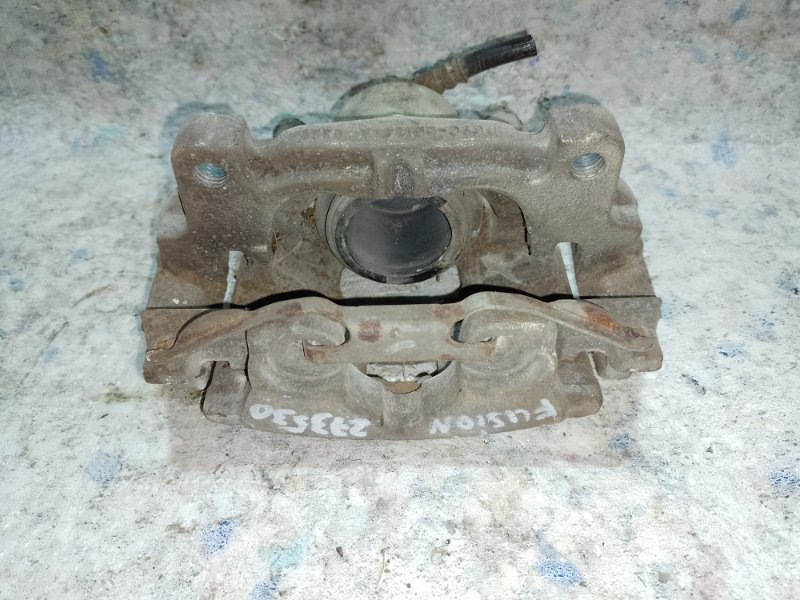 Суппорт тормозной передний правый FUSION 14- 2014 2.5L