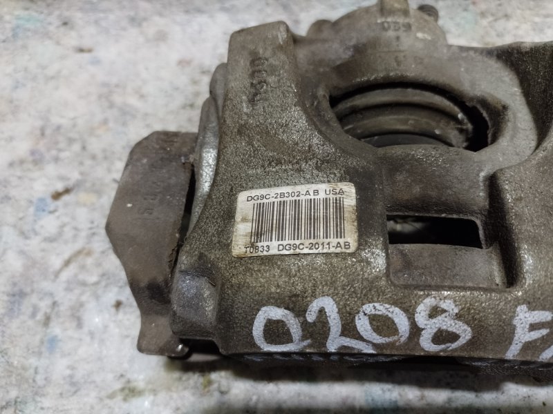 Суппорт тормозной передний левый FORD FUSION 14- 2.5L