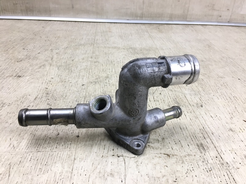 Фланец системы охлаждения HYUNDAI ELANTRA MD 10-15 MD 1.8 G4NB 25600-2E000 Б/У