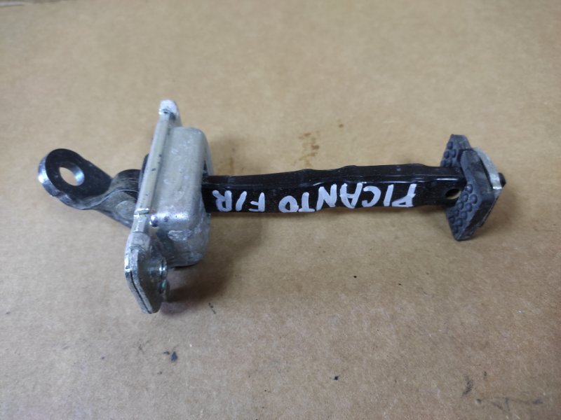 Ограничитель двери передний правый PICANTO SA 04-10