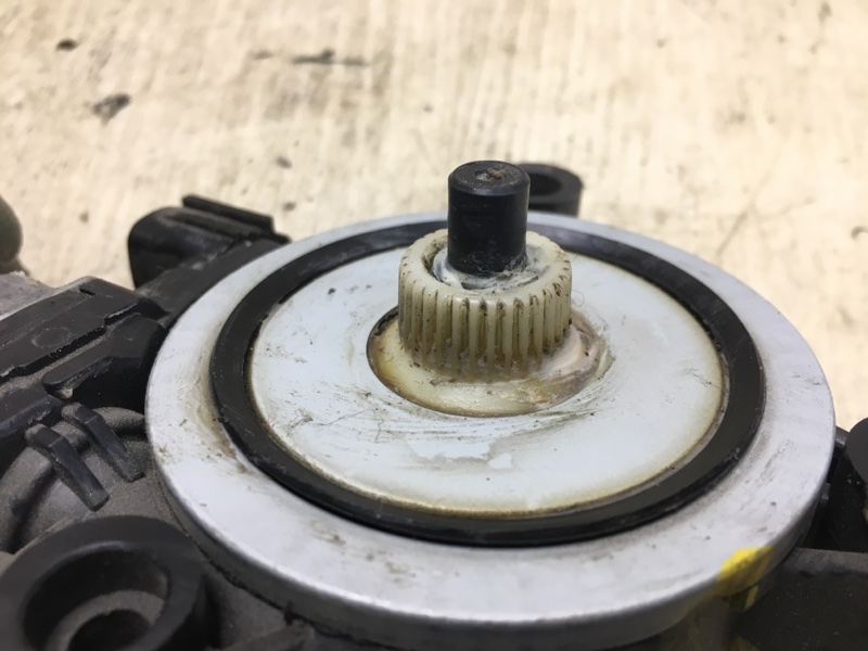 Моторчик стеклоподъемника задний правый SONATA LF 2014- LF 2.4 G4KJ