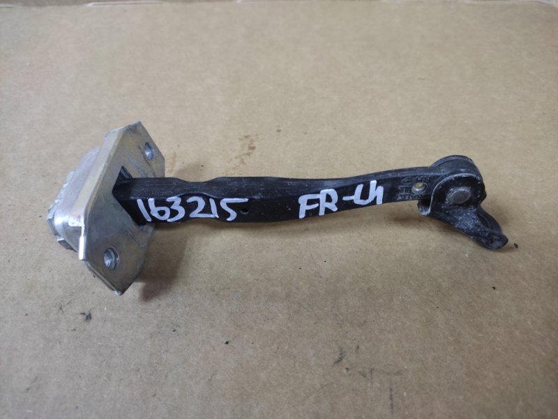 Запчасть ограничитель двери передний левый NISSAN SENTRA B17 12-21 2012 Седан 1.8 80430-3RA0A Б/У Ограничитель двери передний левый NISSAN SENTRA B17 12-21 2012 Седан 1.8 80430-3RA0A Б/У