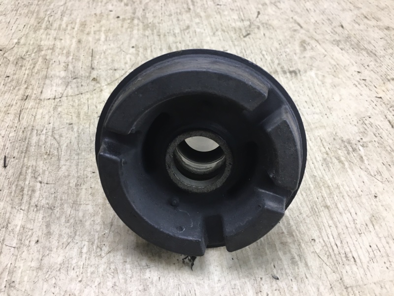 Сайлентблок TOYOTA CAMRY 40 06-11 52211-33080 новая