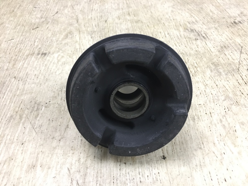 Запчасть сайлентблок TOYOTA CAMRY 40 06-11 52211-33080 новая Сайлентблок TOYOTA CAMRY 40 06-11 52211-33080 новая