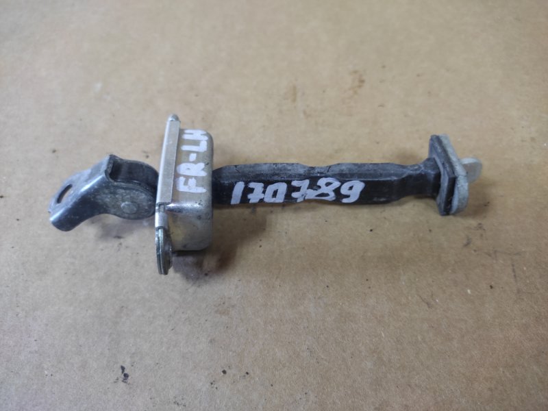 Ограничитель двери передний левый NISSAN SENTRA (B16) 06–12 80430-ZT50A Б/У