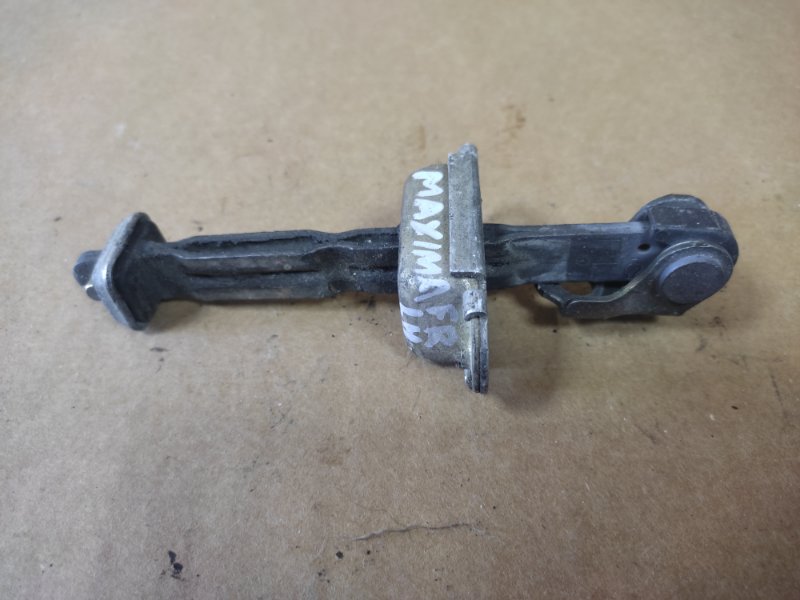 Ограничитель двери передний левый NISSAN MAXIMA A32 94-99 A32 80430-40U01 Б/У